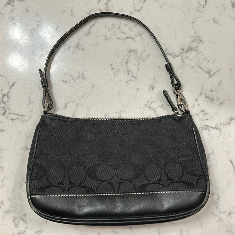 Black Coach Small Purse!